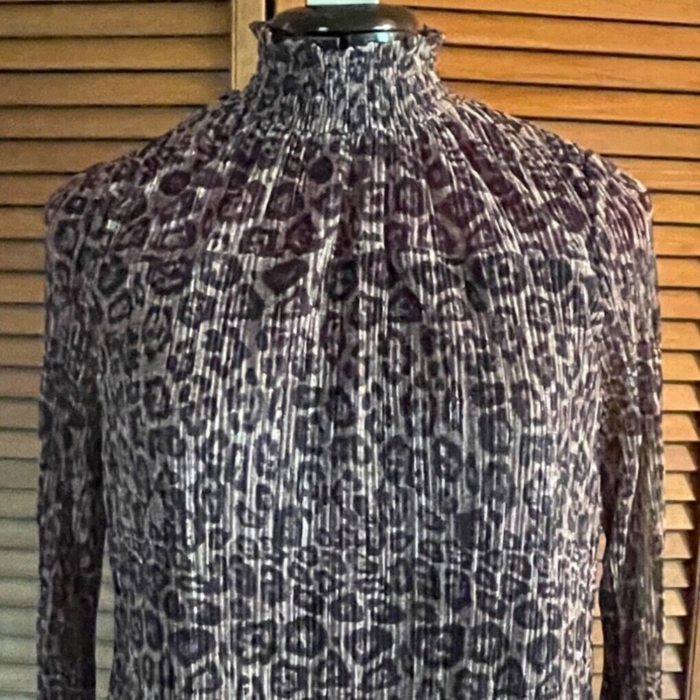 ADRIANNA PAPELL Women's Leopard Ruffled High Neck Lined Top Med. RETAIL $89 NWT